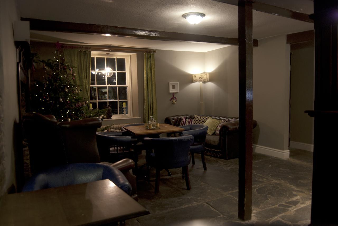 The Fforest Inn Llanfihangel-nant-Melan Bagian luar foto